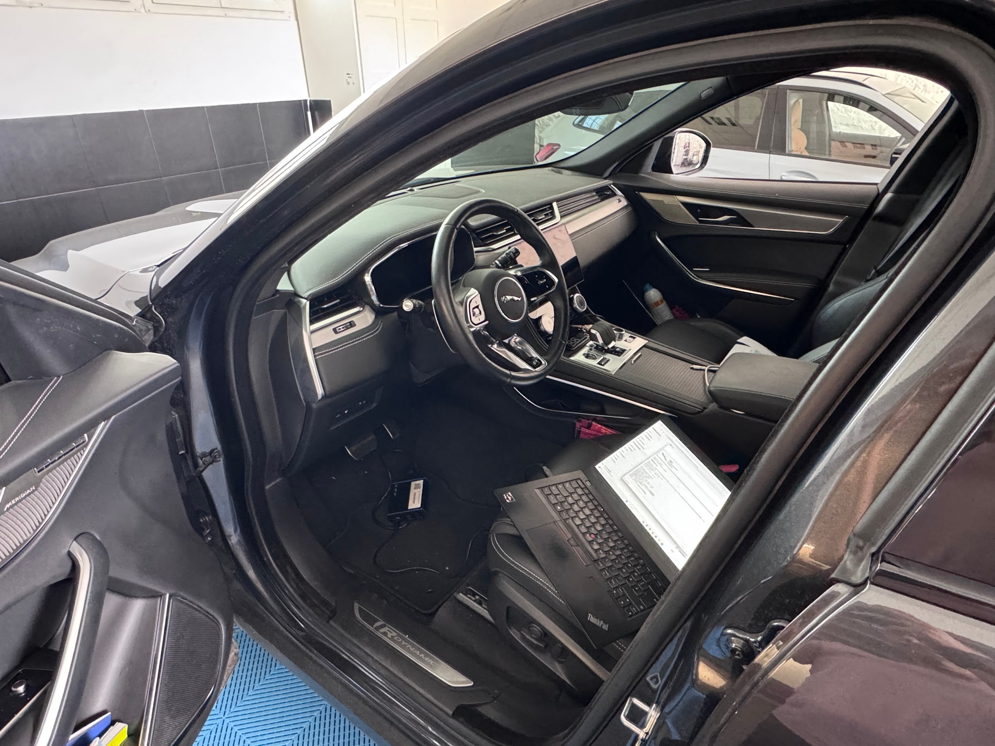 Reprogrammation Ethanol Jaguar F-Pace P400e : l'hybride Flex Fuel